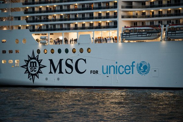 Discovering Staffordshire's Ceramics: An Immersive Tourist Guide to Historic Pottery Workshops in Britain